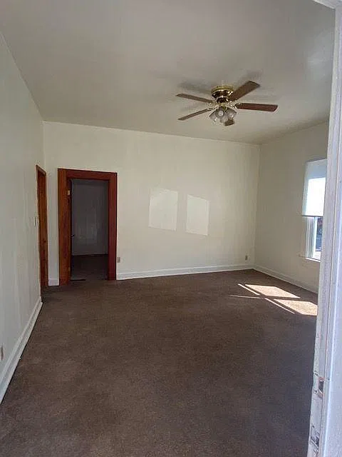 3 bed, 1.5 bath, 900 sqft, $1,800 — Photo 2