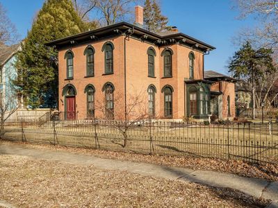 326 S 2nd St, Rockford, IL, 61104