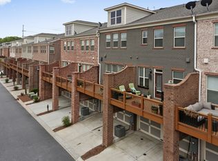 313 Alderwood Ln #313, Sandy Springs, GA 30328