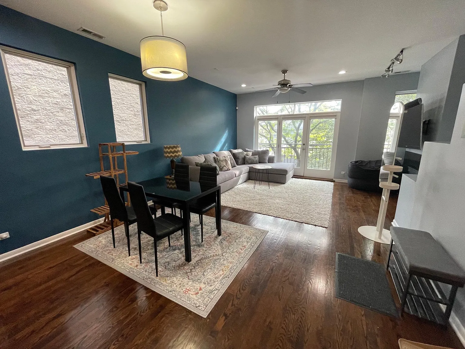 2 bed, 1350 sqft, $4,000 — Photo 3