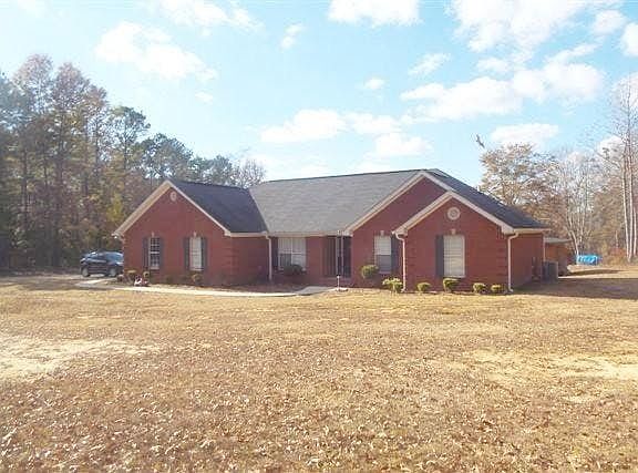 3rd image of 352 Lee Rd