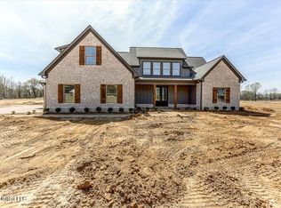 1593 Tributary Dr, Hernando, MS 38632