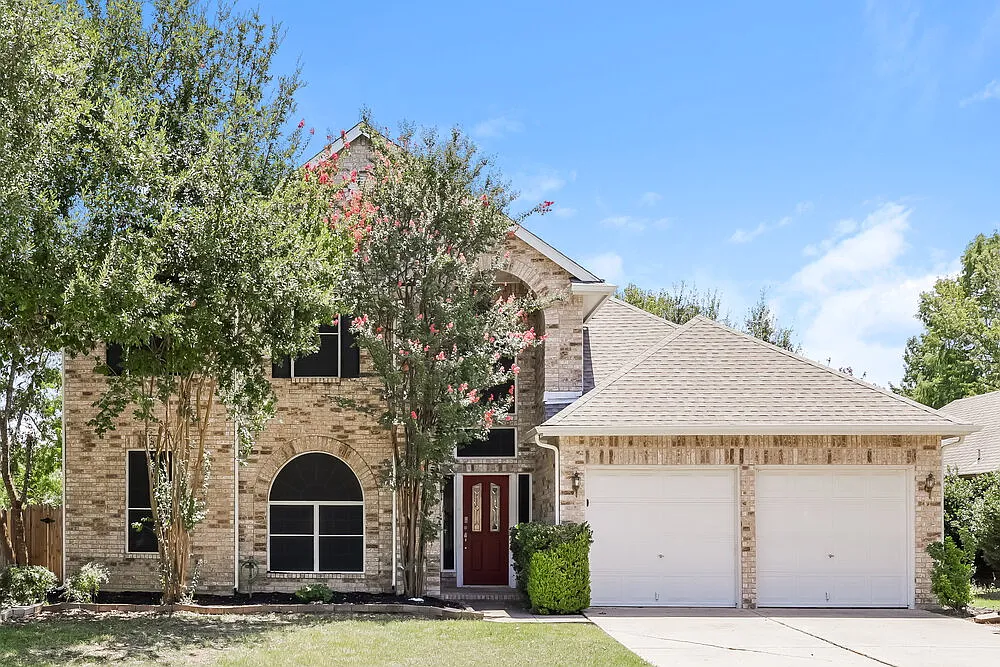 4 bed, 2.5 bath, 2427 sqft, $2,735 — Photo 1