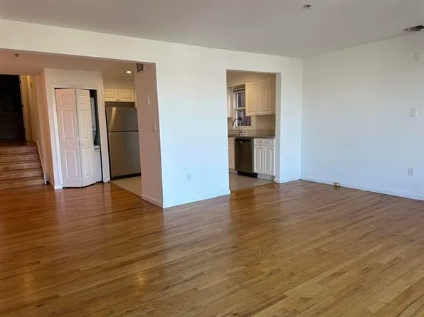 8911 Riverside Place image 15 of 37