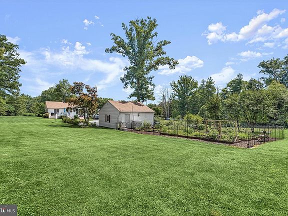 2nd image of 12351 Scaggsville Rd