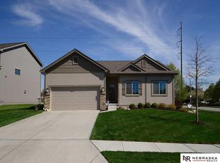 16402 Virginia St, Omaha, NE 68136