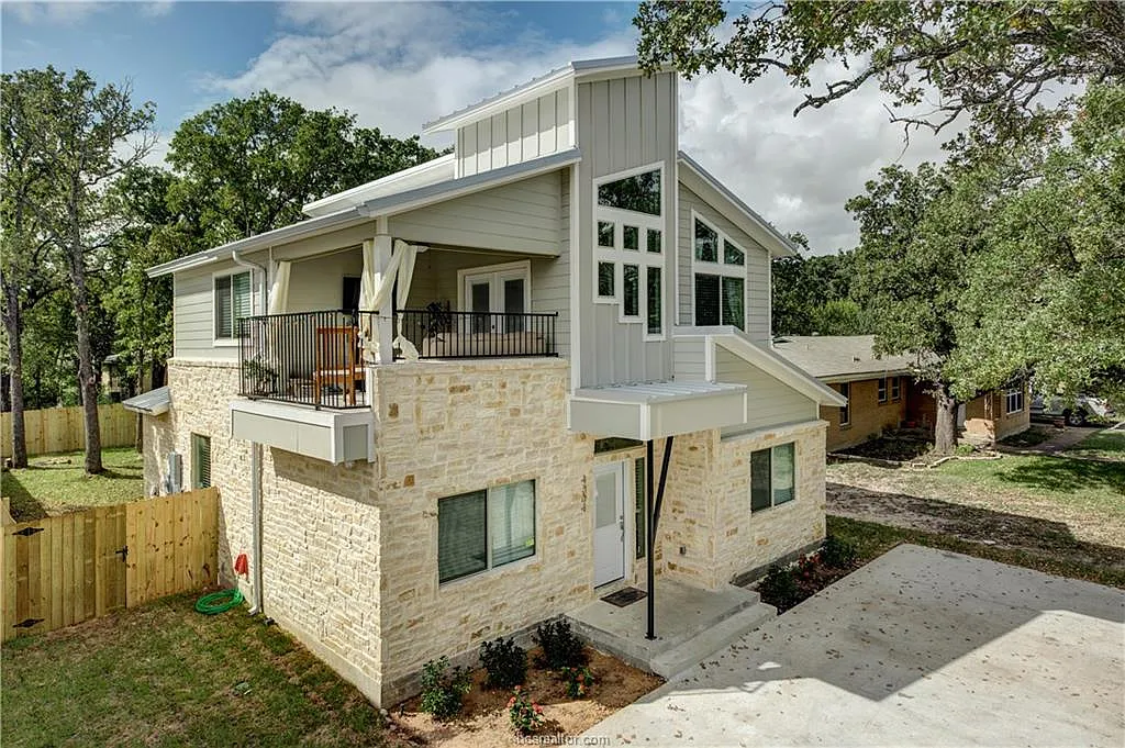 5 bed, 4.5 bath, 2142 sqft, $4,200 — Photo 3