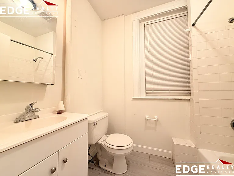 1 Linden St #2B — Photo 5