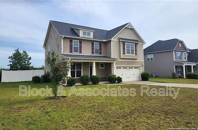 471 Century Dr — Photo 1