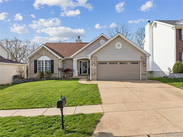 17355 Hilltop Ridge Dr, Eureka, MO 63025