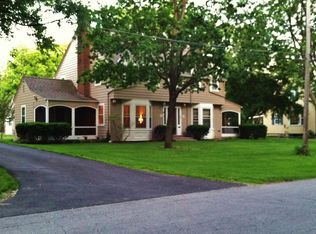 676 Greenwich St, Worthington, OH 43085