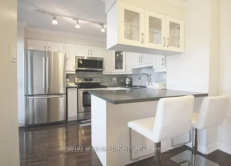 887 Bay St #804 — Photo 1