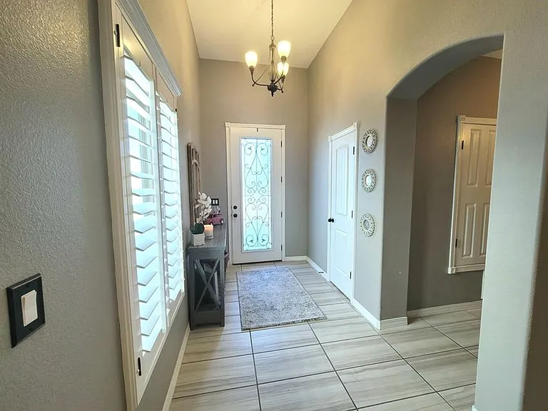 7852 Enchanted View Dr — Photo 2
