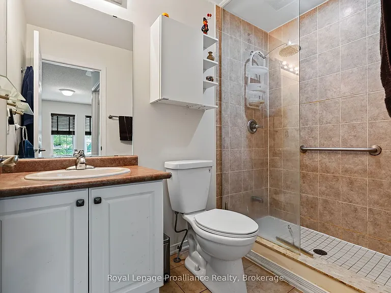 835 Charles Wilson Pkwy — Photo 17