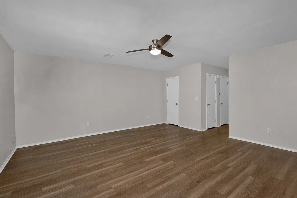2 bed, 945 sqft, $1,050 — Photo 3