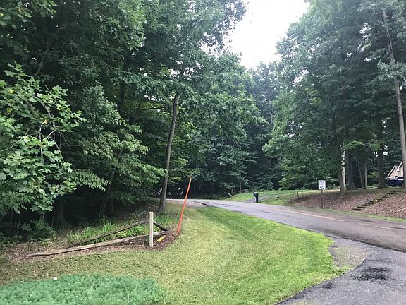 5th image of 353 Floralwood Dr