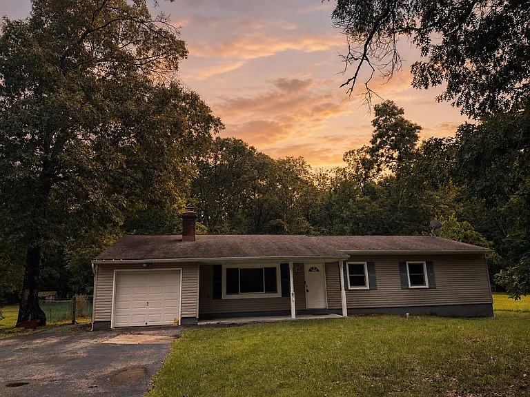 875 Bowman Rd — Photo 3