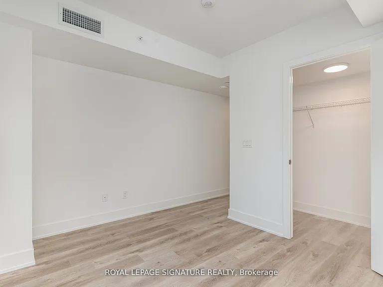 370 Martha St #304 — Photo 17