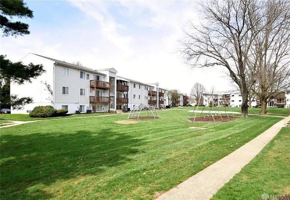 2 bed, 827 sqft, $1,150 — Photo 4
