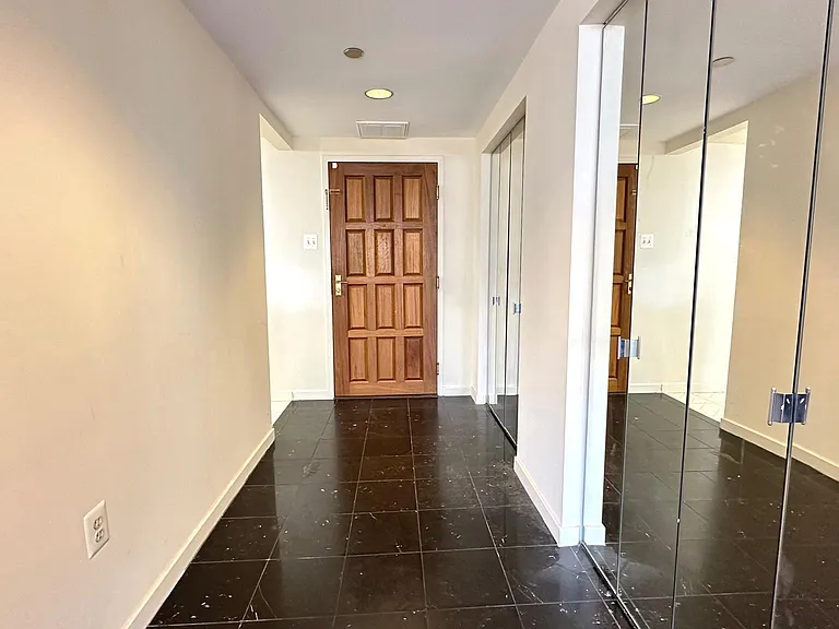 1530 Key Blvd #832 — Photo 4