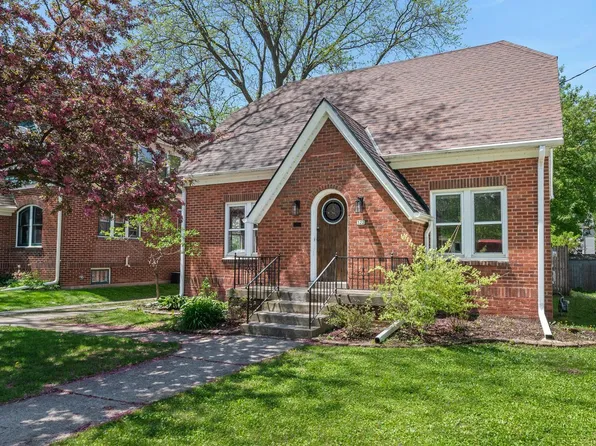 322 South 9th AVENUE, West Bend, WI 53095