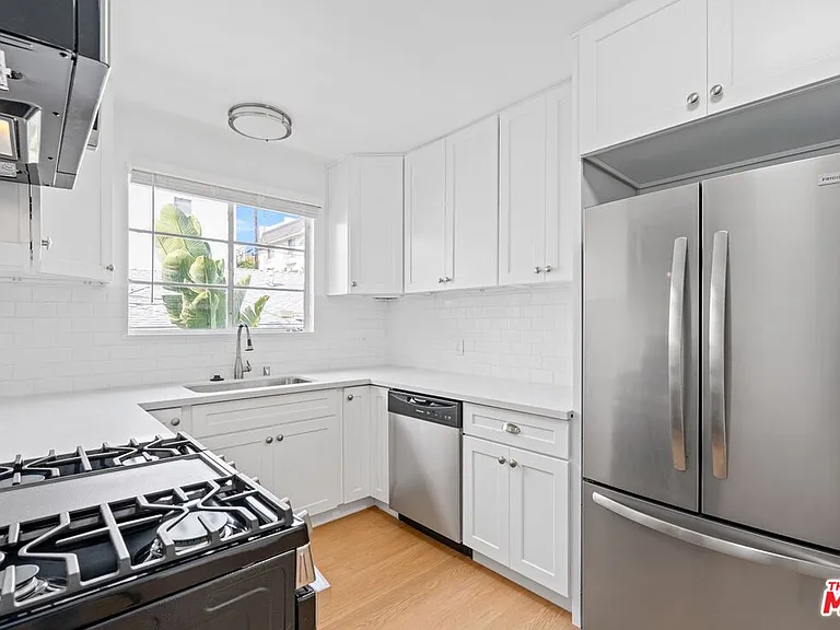1754 Malcolm Ave #5 — Photo 7