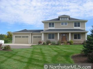 464 Wren Ln, Hudson, WI 54016