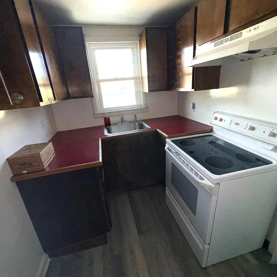 1 bed, 1.0 bath, 3341 sqft, $1,000 — Photo 2