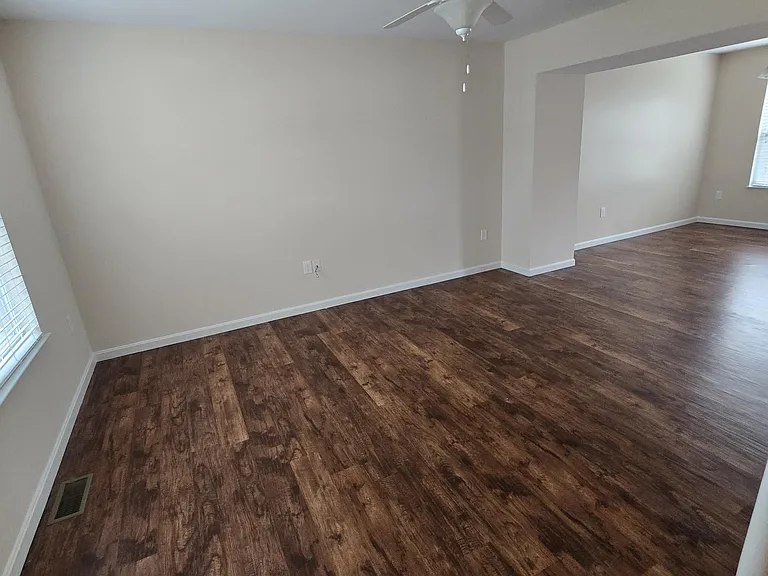 1514 Singh St — Photo 3