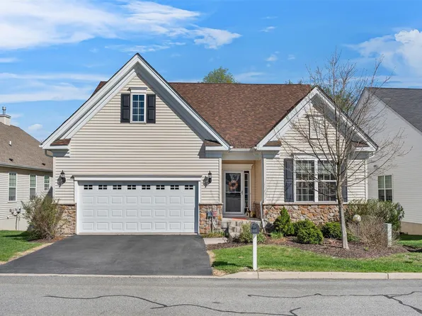 10 Jasmine Drive, Middletown, NY 10940