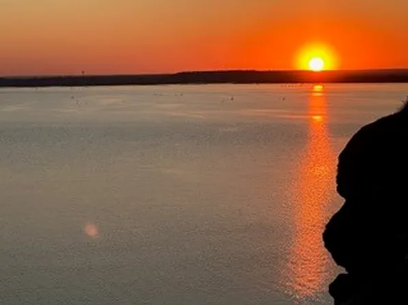 1220 Overlook Ct, Whitney, TX 76692