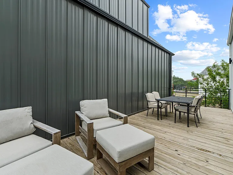 303 Woodward St #32 — Photo 33