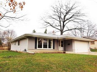 5306 Radcliff Dr, Greendale, WI 53129