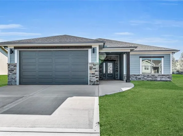 812 Timberline Dr, Cameron, MO 64429