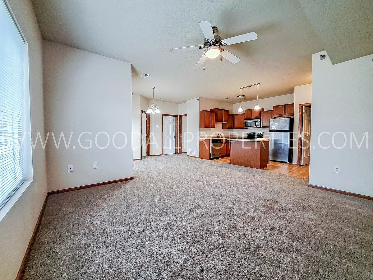 Building Photo - 6030 Bremen Ct #13