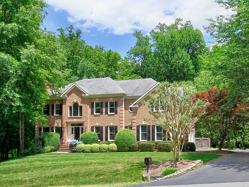 1st image of 185 River Park Dr