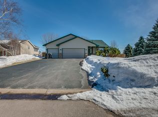 14319 Wintergreen St NW, Andover, MN 55304