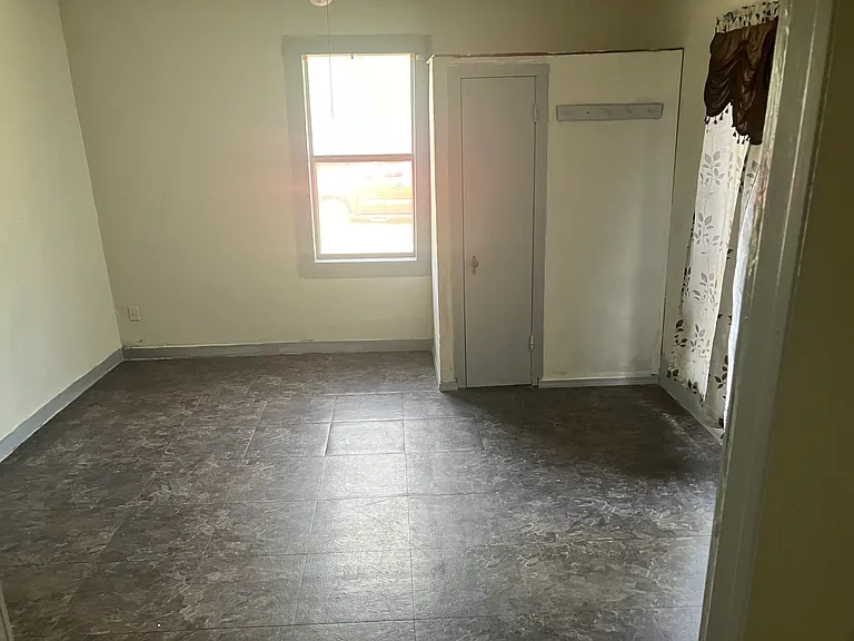 2911 Runnels St — Photo 5