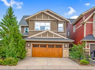 233 NW Cranarch Cmn SE, Calgary, AB T3M1M2
