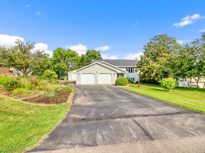 808 Willow Springs Rd, Detroit Lakes, MN, 56501