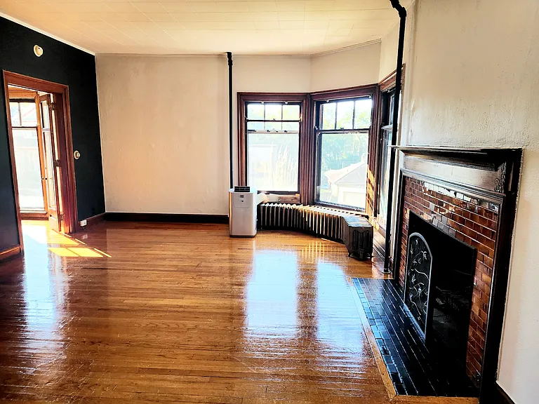 317 Fulton St E #1 — Photo 4
