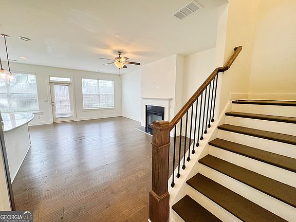 5th image of 123 S Auburn Landing Pl
