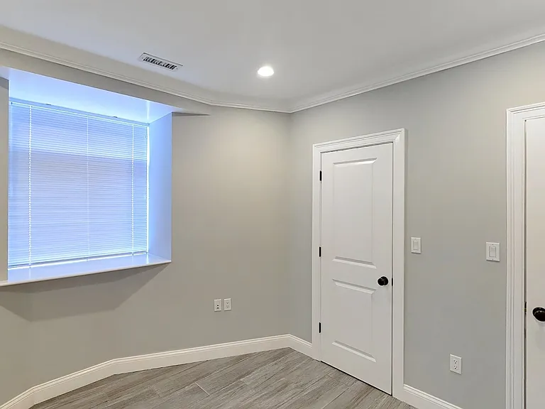 119 Westbourne Ter #1 — Photo 15