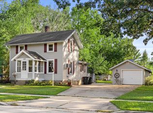 307 Lincoln AVENUE, Mukwonago, WI 53149