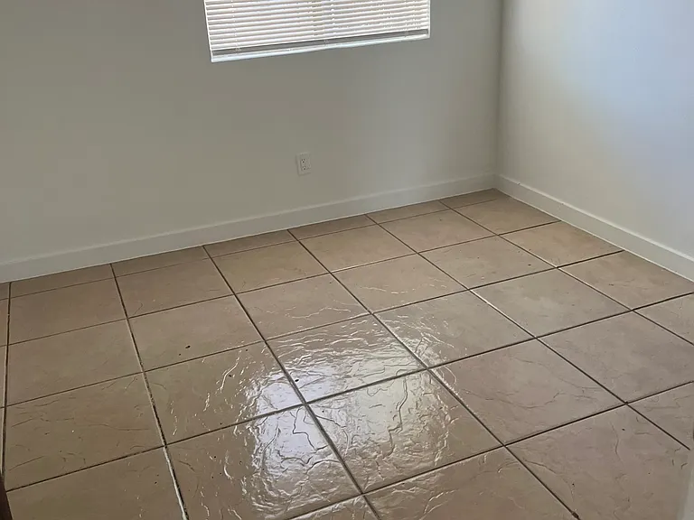 1802 E Oak St #2 — Photo 4