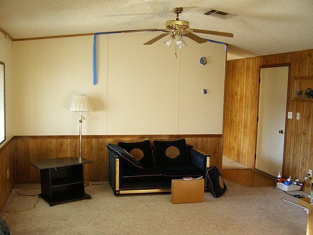 2nd image of 104 Lampliter Vlg