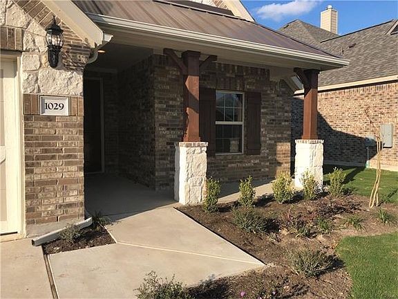 2nd image of 1029 Hillrose Dr
