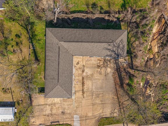 3rd image of 1000 Hollywood Dr