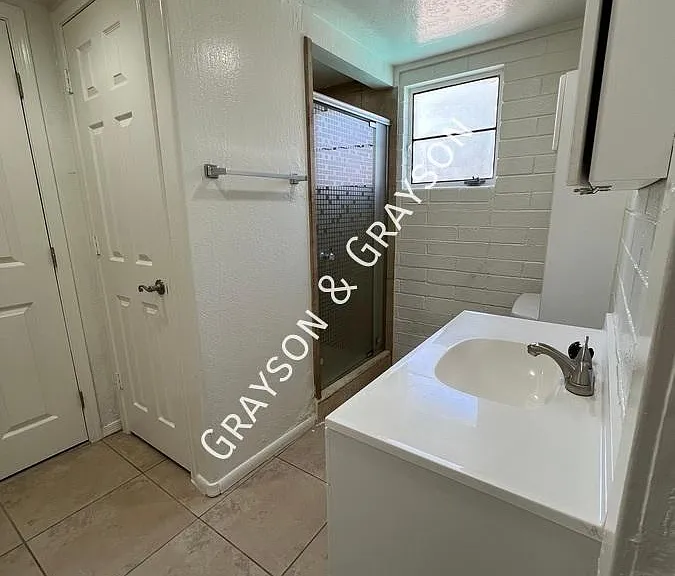 917 E Granada Rd #2 — Photo 14
