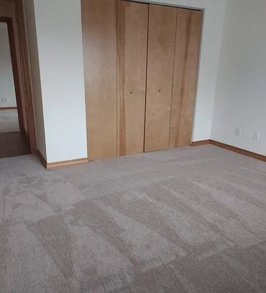 2nd bdrm closet